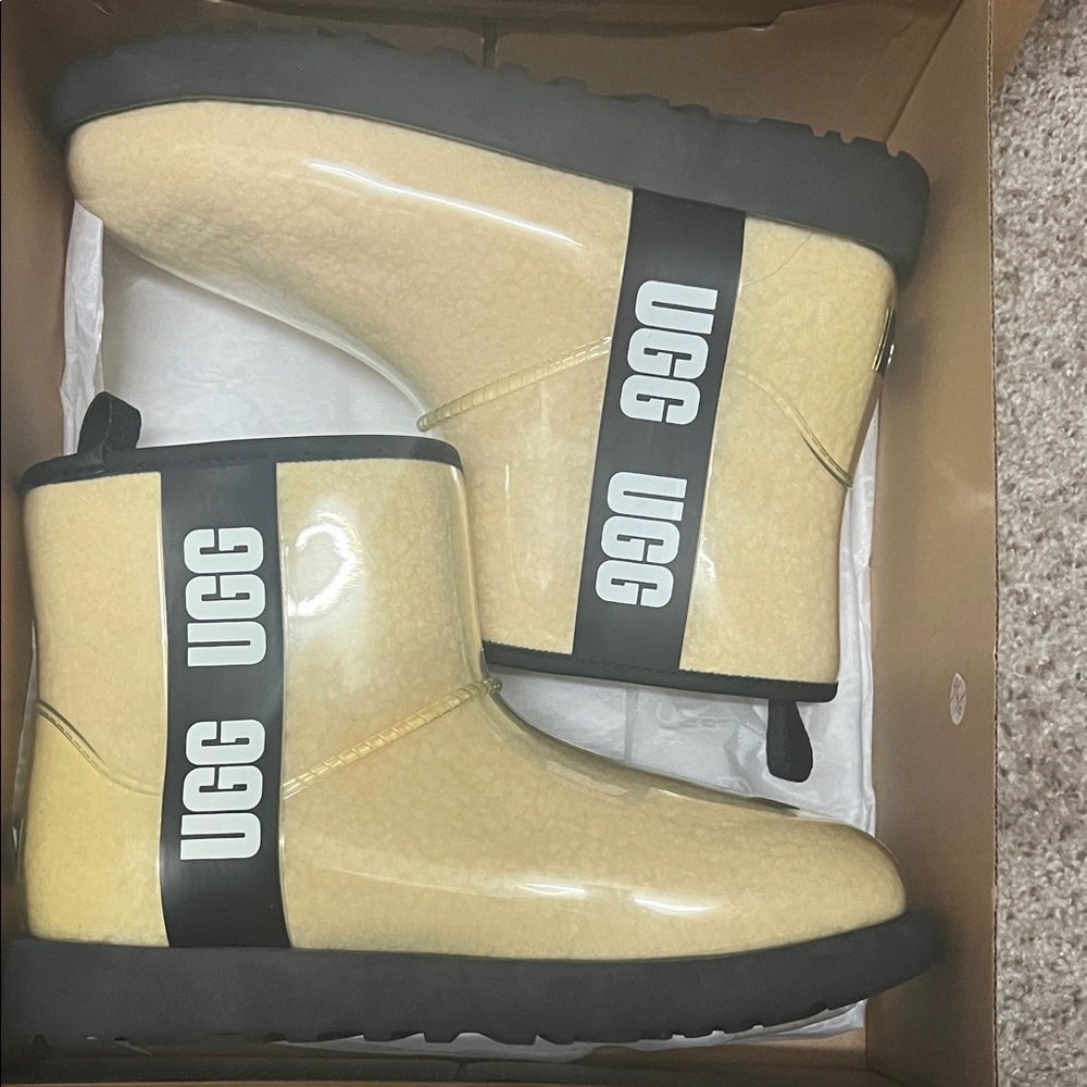 UGG Boots in cream